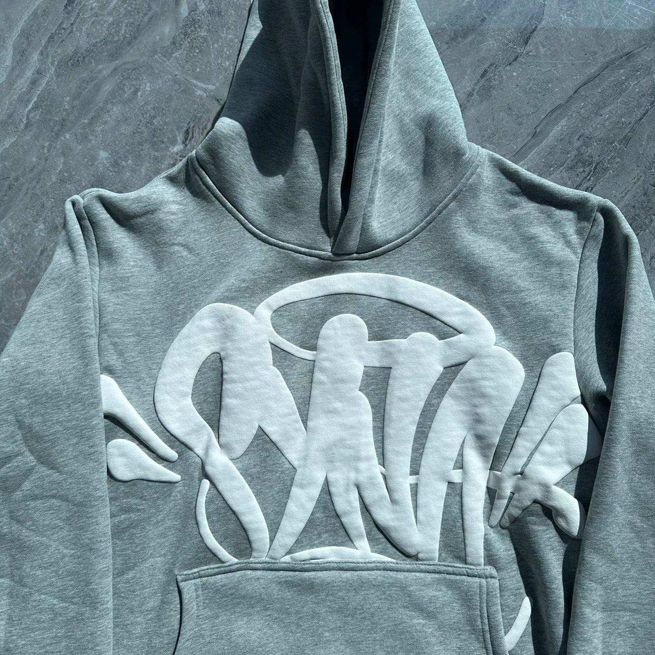 Syna WRLD cropped - HOODIE