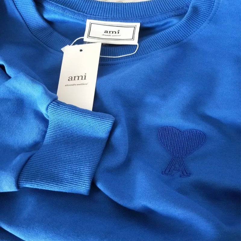 AMI - HEART CREWNECK