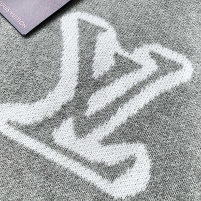 LV logo - CREWNECK