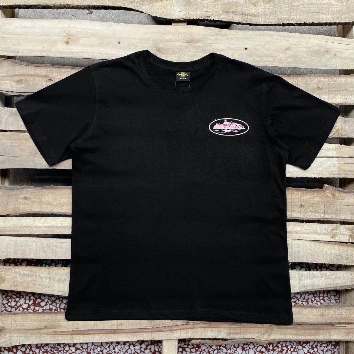 * RULES THE WORLD * - T -SHIRT